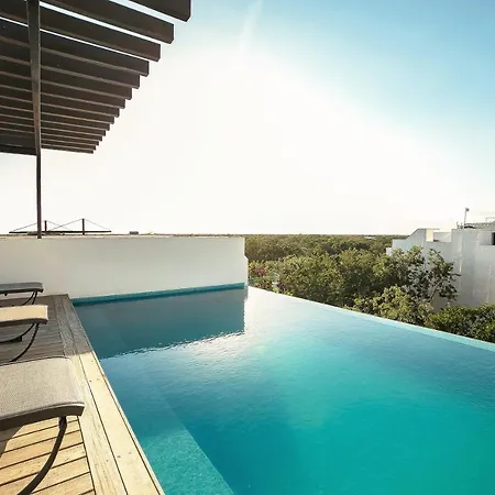 Quinto Sol Luxury Apartments By Mikitito Rentals